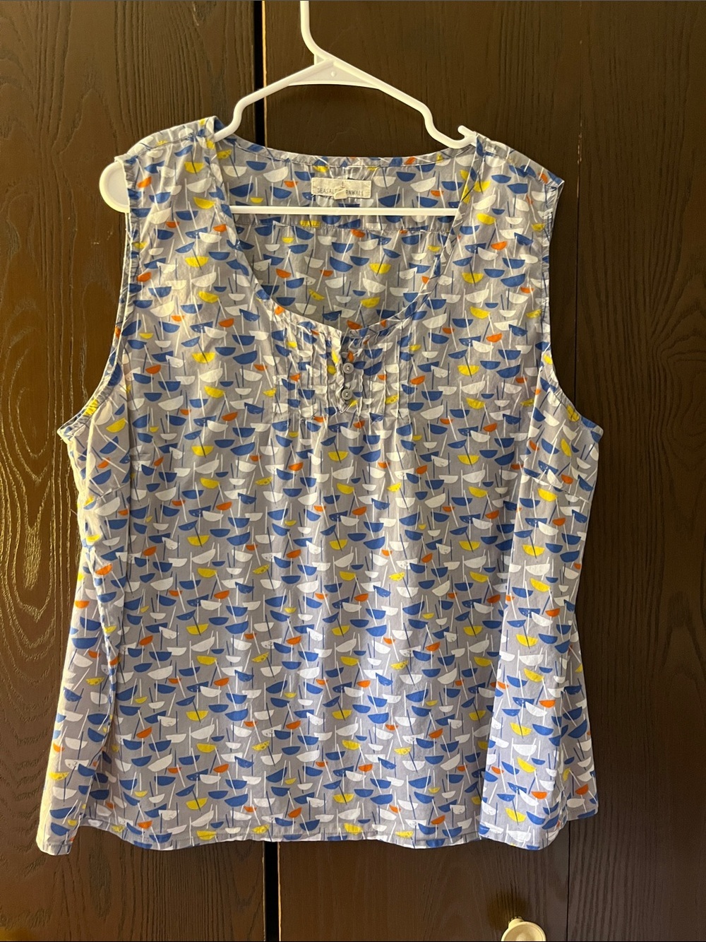 Seasalt Cornwall sleeveless gray top with umbrellas. Size XXL